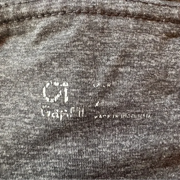 GapFit Gray Bike Shorts Women’s Size Small Activewear - Picture 3 of 3